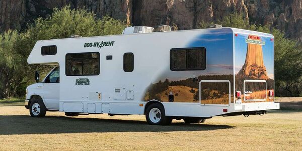cruise america c30 bed size