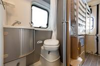 Star RV Aquila - Interior Bathroom