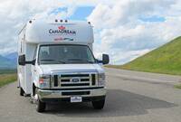 CanaDream Super Van Camper - Front