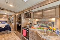 Road Bear Class A (30-32’) - Interior
