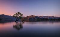 Lake Wanaka at dusk
