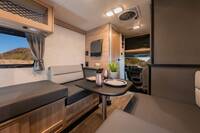 C18 Ultra Compact - Interior