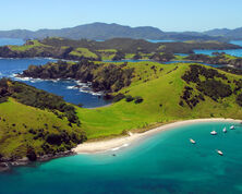 New Zealand: Island Hopping by Motorhome